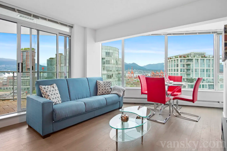 200408112406_Photo Keefer 3.png